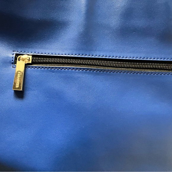 Danier bag, suite for travel - Picture 3 of 3